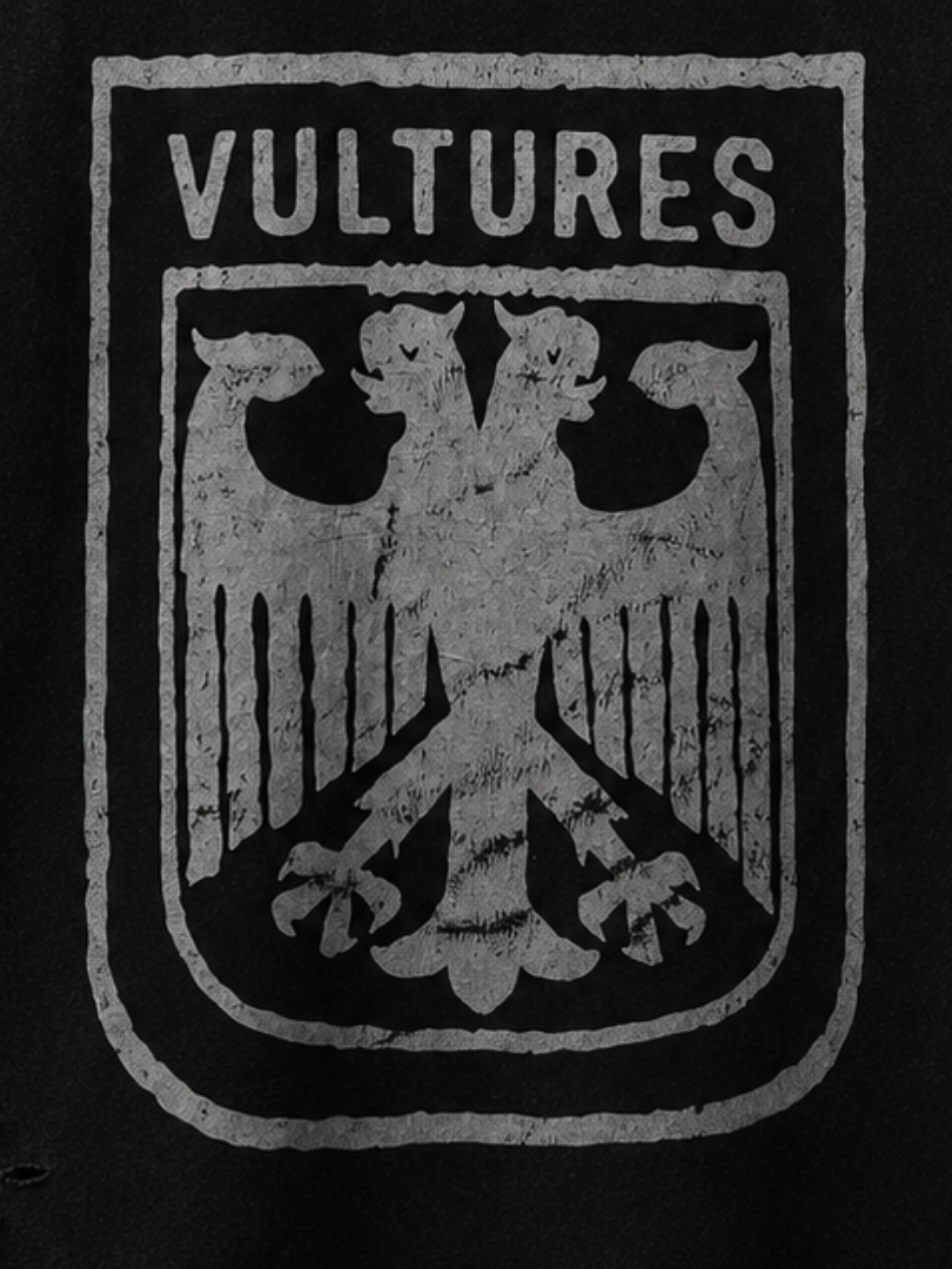 VULTURES TEE